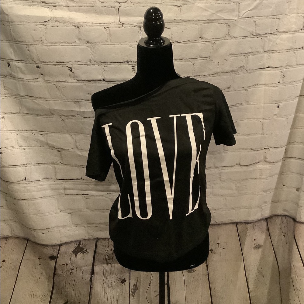 Loose fitting tee
